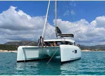 Rent a catamaran in Porto Turistico San Remo Portosole - Lagoon 42