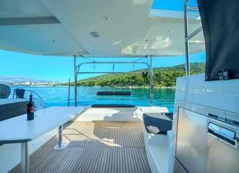 Alquilar catamarán en Marina Kastela - Lagoon 42