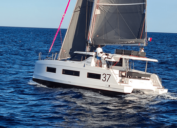 Alquilar catamarán en Marina Botafoch - Aventura 37