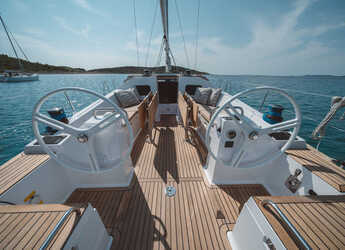 Rent a sailboat in Marina Hramina - Elan Impression 45.1