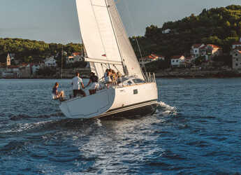 Rent a sailboat in Marina Hramina - Elan Impression 45.1