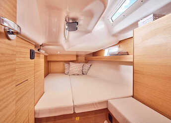 Rent a sailboat in Marina Hramina - Elan Impression 45.1