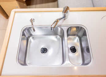 Alquilar velero en Marina Kremik - Dufour 390