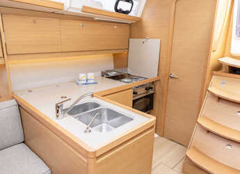 Alquilar velero en Marina Kremik - Dufour 390