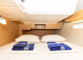 Alquilar velero en Marina Kremik - Dufour 390