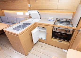 Alquilar velero en Marina Kremik - Dufour 390