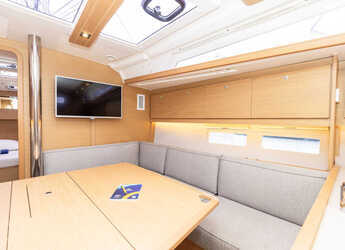 Alquilar velero en Marina Kremik - Dufour 390