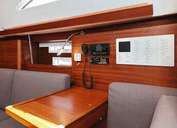 Alquilar velero en Marina Kremik - Elan Impression 40.1
