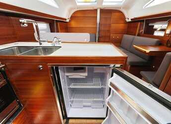 Alquilar velero en Marina Kremik - Elan Impression 40.1