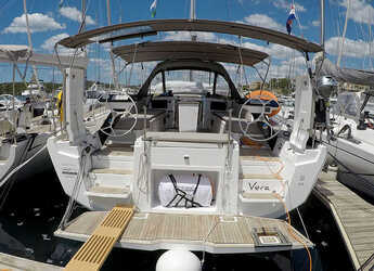 Alquilar velero en Marina Mandalina - Dufour 44