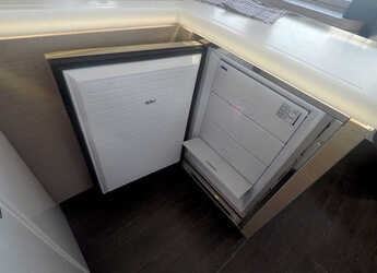 Alquilar catamarán en Marina Mandalina - Fountaine Pajot Astréa 42