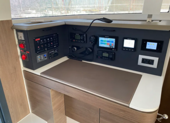 Louer catamaran à Volos - Bali 4.2 - 4 + 2 cab.