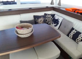 Rent a catamaran in Alimos Marina - Lagoon 450 F - 4 + 2 cab.