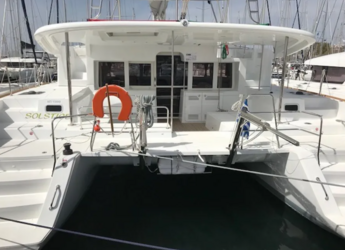Rent a catamaran in Alimos Marina - Lagoon 450 F - 4 + 2 cab.