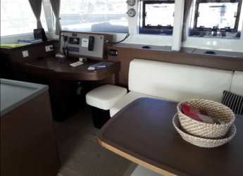 Rent a catamaran in Alimos Marina - Lagoon 450 F - 4 + 2 cab.
