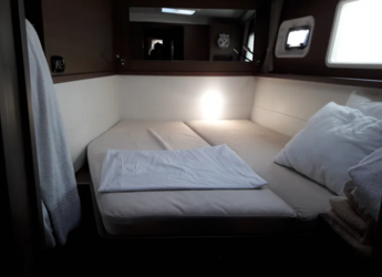 Rent a catamaran in Alimos Marina - Lagoon 450 F - 4 + 2 cab.