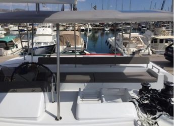 Rent a catamaran in Alimos Marina - Lagoon 450 F - 4 + 2 cab.