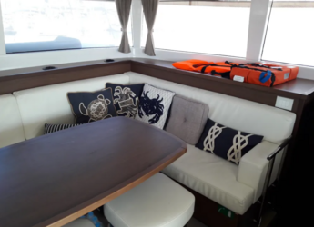 Rent a catamaran in Alimos Marina - Lagoon 450 F - 4 + 2 cab.