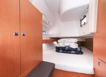 Rent a sailboat in Jezera ACI Marina - Bavaria Cruiser 34