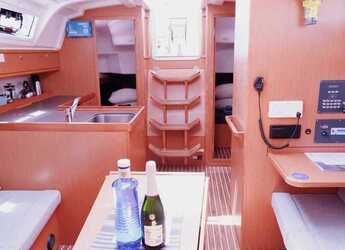 Louer voilier à Marina dell'Isola  - Bavaria Cruiser 37 - 3 cab.