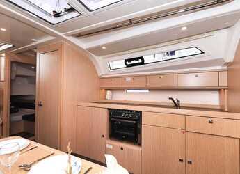 Rent a sailboat in Marina Hramina - Bavaria Cruiser 41 - 3 cab.