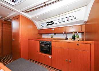 Rent a sailboat in Marina Hramina - Bavaria Cruiser 41S
