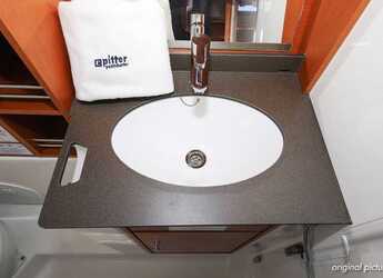 Rent a sailboat in Marina Hramina - Bavaria Cruiser 41S