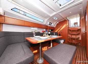 Rent a sailboat in Marina Hramina - Bavaria Cruiser 41S