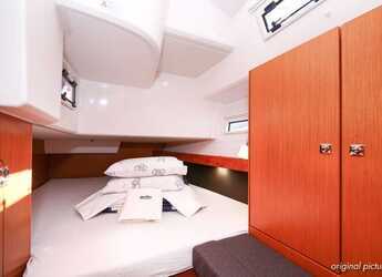 Rent a sailboat in Marina Hramina - Bavaria Cruiser 41S