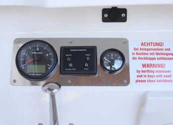 Rent a sailboat in Marina Hramina - Bavaria Cruiser 41S