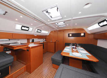 Rent a sailboat in Real Club Náutico de Palma - Bavaria Cruiser 51