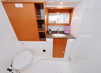 Rent a sailboat in Real Club Náutico de Palma - Bavaria Cruiser 51