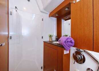 Rent a sailboat in Marina Hramina - Bavaria Cruiser 56 - 5 + 1 cab.