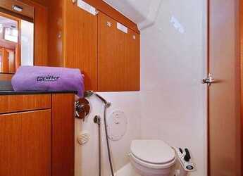 Rent a sailboat in Marina Hramina - Bavaria Cruiser 56 - 5 + 1 cab.