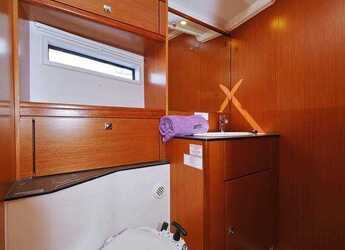 Rent a sailboat in Marina Hramina - Bavaria Cruiser 56 - 5 + 1 cab.