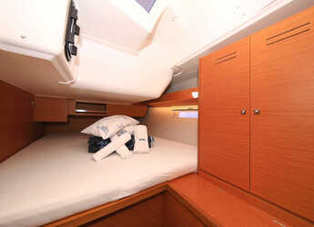 Rent a sailboat in Jezera ACI Marina - Dufour 430 - 3 cab.