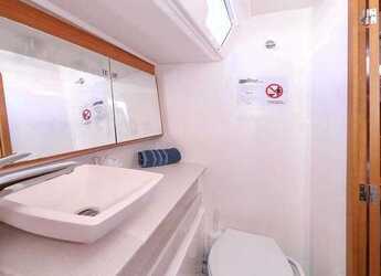 Rent a sailboat in Marina Hramina - Dufour 430