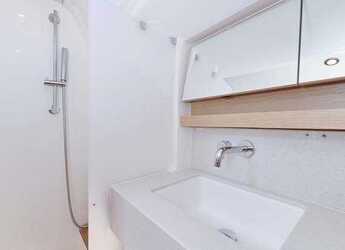 Rent a sailboat in Marina Hramina - Dufour 470 - 4 cab.