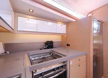 Rent a sailboat in Marina Hramina - Dufour 470 - 4 cab.