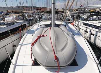 Rent a sailboat in Marina Hramina - Dufour 470 - 4 cab.