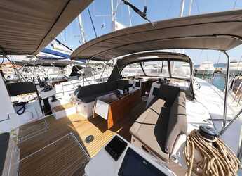 Rent a sailboat in Marina Hramina - Dufour 470 - 4 cab.