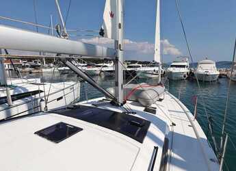 Rent a sailboat in Marina Hramina - Dufour 470 - 4 cab.