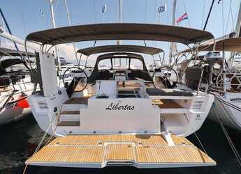 Rent a sailboat in Marina Hramina - Dufour 470 - 4 cab.