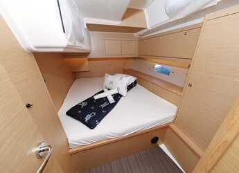 Rent a sailboat in Marina Hramina - Dufour 470 - 4 cab.