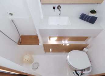 Rent a sailboat in Marina Hramina - Dufour 470 - 4 cab.