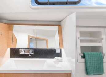 Rent a sailboat in Kavala - Marina Perigialiou - Hanse 418 - 3 cab.