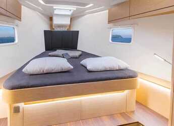 Rent a sailboat in Kavala - Marina Perigialiou - Hanse 418 - 3 cab.