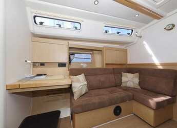 Rent a sailboat in Marina Hramina - Hanse 455