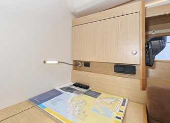 Rent a sailboat in Marina Hramina - Hanse 455