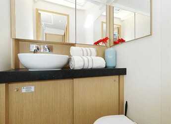 Rent a sailboat in Marina Hramina - Hanse 455